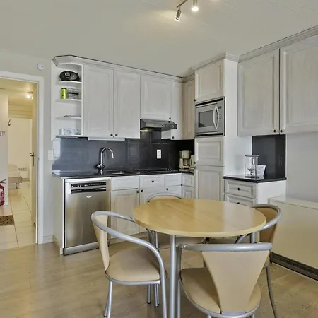 In With Sea Views Apartmán *